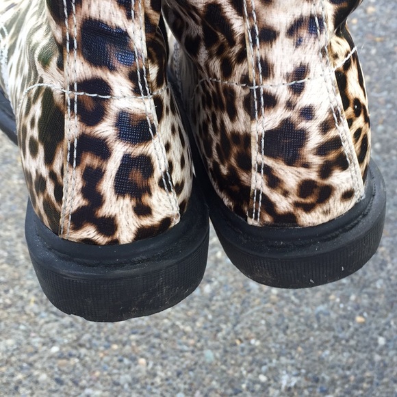 Leopard Print Boots - Picture 5 of 7